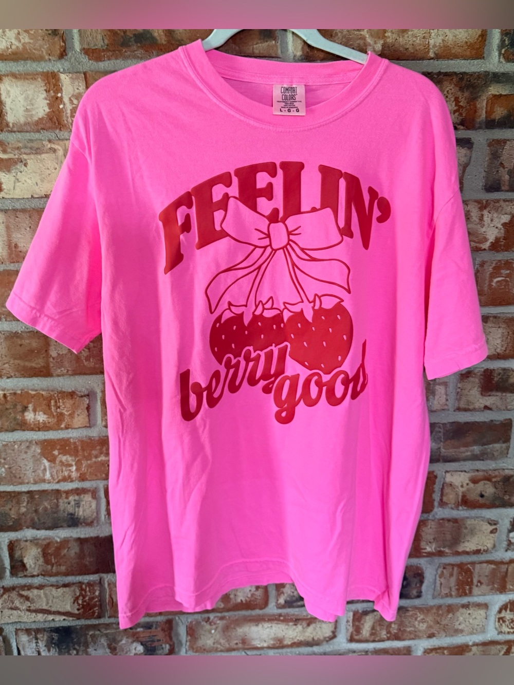 Comfort Colors Pink 'Feelin' Berry Good' Graphic Tee